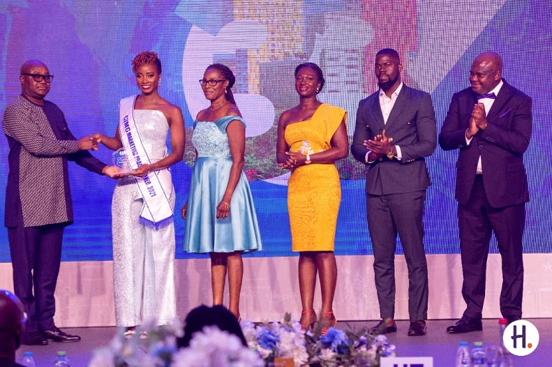 Finance Minister congratulates 2021 CIMG marketing practitioner